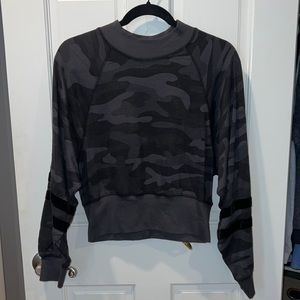 Vintage Havana black light camp printed sweatshirt w/ velvet stripes on sleeves